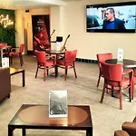 波尔图扎欧陆公园宜必思酒店 酒店
