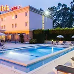 Ibis Porto Sul Europarque فندق سانتا ماريا دا فييرا