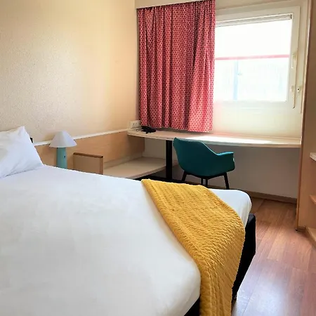 Ibis Porto Sul Europarque Hotell