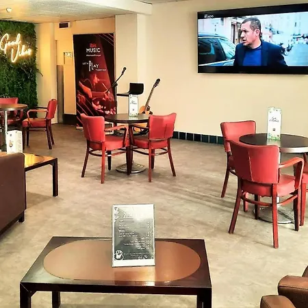 Ibis Porto Sul Europarque Hotell