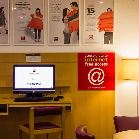 Ibis Porto Sul Europarque فندق سانتا ماريا دا فييرا