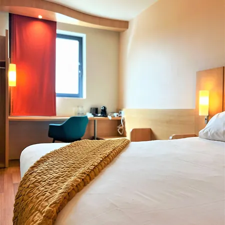 Ibis Porto Sul Europarque فندق سانتا ماريا دا فييرا