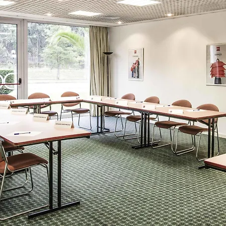 Ibis Porto Sul Europarque 2*