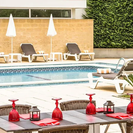 Hotel Ibis Porto Sul Europarque 2*