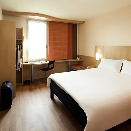 Ibis Porto Sul Europarque سانتا ماريا دا فييرا