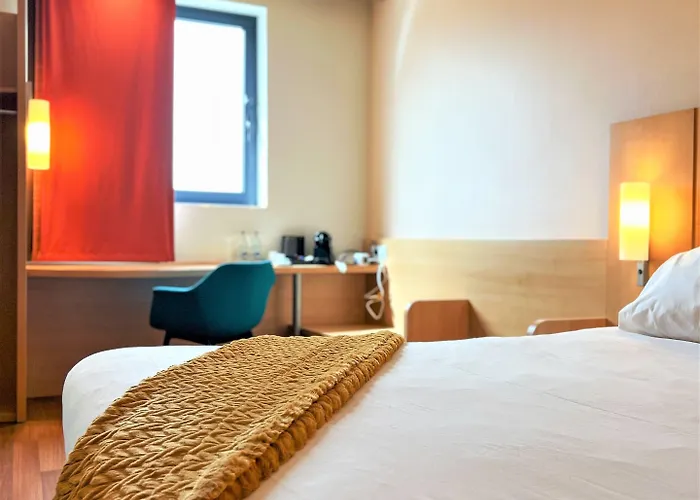 Ibis Porto Sul Europarque Отель Санта-Мария-да Фейра