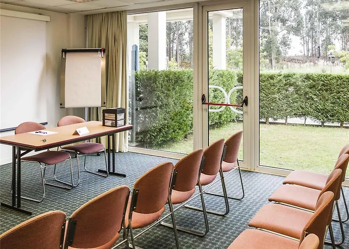 Hotel Ibis Porto Sul Europarque 2*