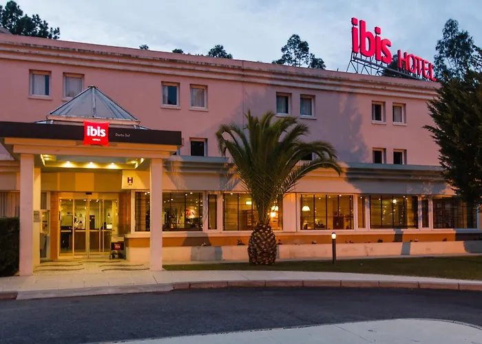 Ibis Porto Sul Europarque Отель