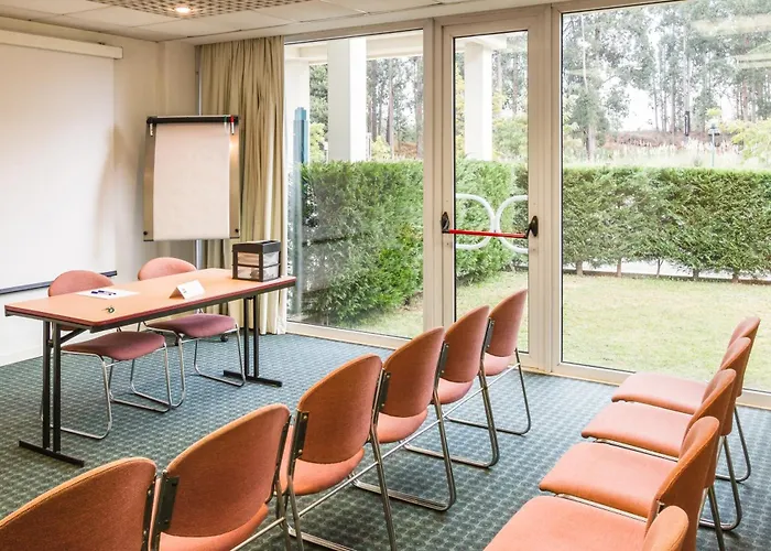 Ibis Porto Sul Europarque Отель Санта-Мария-да Фейра